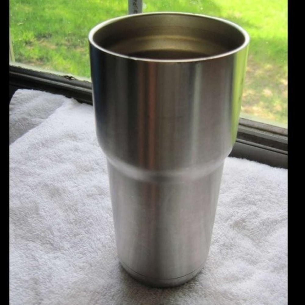 Magellan Outdoor Stainless Steel Insulated Cup Mug Damaged Dented Scuff Freebie